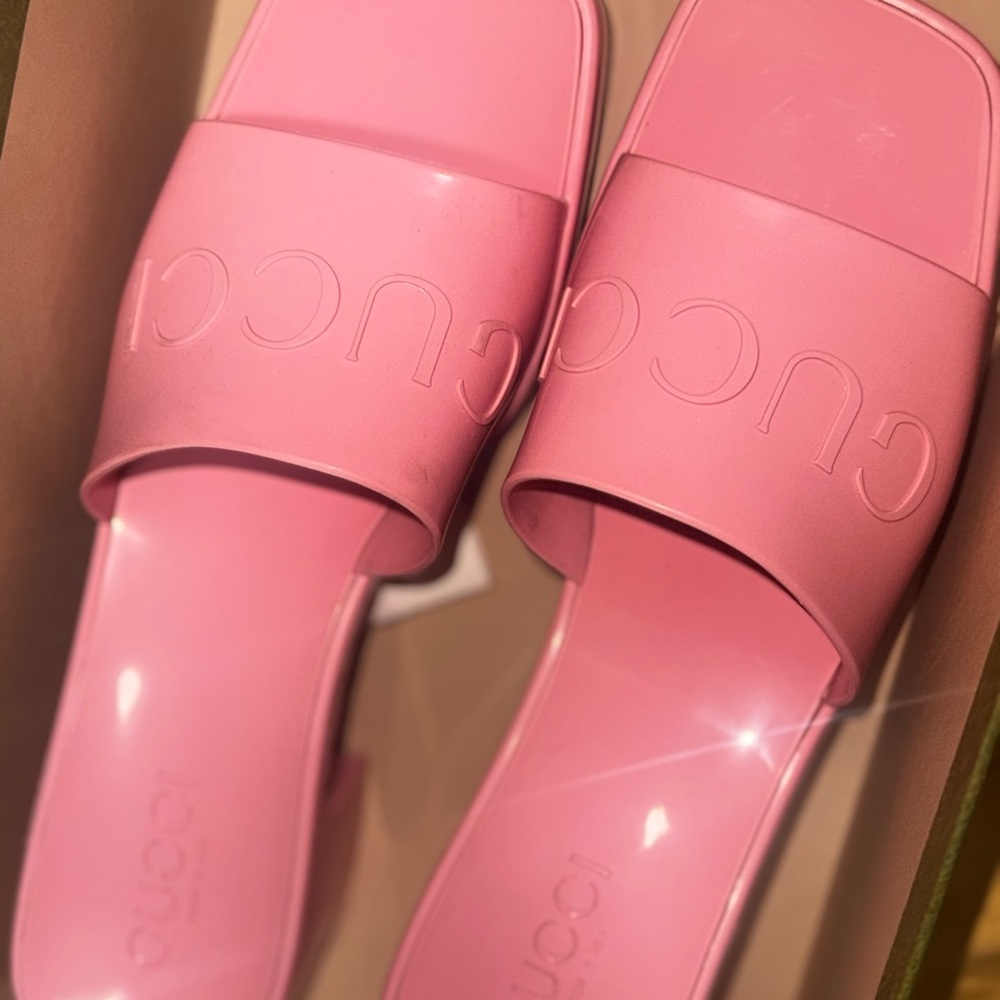 Gucci Pink Women's Slide Sandals